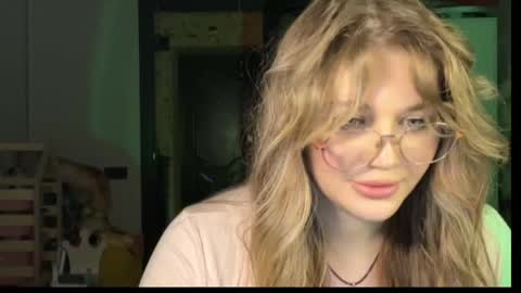 dream__lady online show from 17, 4, 2026