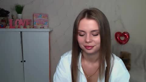 Snapshot of dream_mari chatting on 13, 9, 2025 Mari online show from 13, 9, 2025