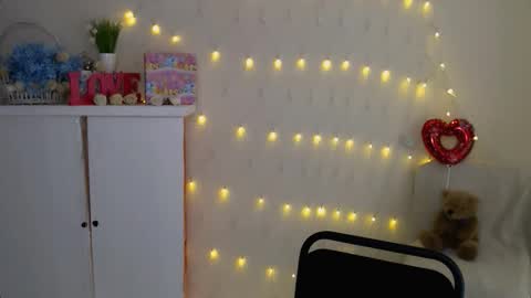 Snapshot of dream_mari chatting on 19, 9, 2025 Mari online show from 19, 9, 2025