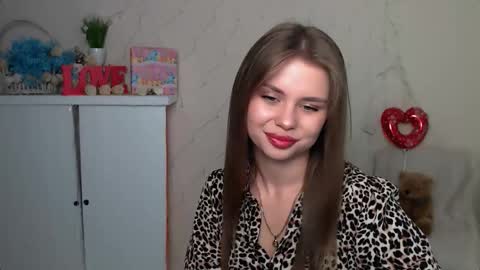 Snapshot of dream_mari chatting on 22, 9, 2025 Mari online show from 22, 9, 2025