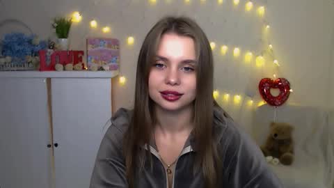Snapshot of dream_mari chatting on 6, 10, 2025 Mari online show from 6, 10, 2025
