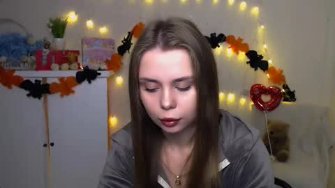 Snapshot of dream_mari chatting on 10, 10, 2025 Mari online show from 10, 10, 2025
