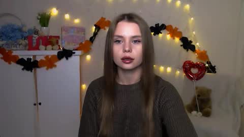 Snapshot of dream_mari chatting on 19, 10, 2025 Mari online show from 19, 10, 2025