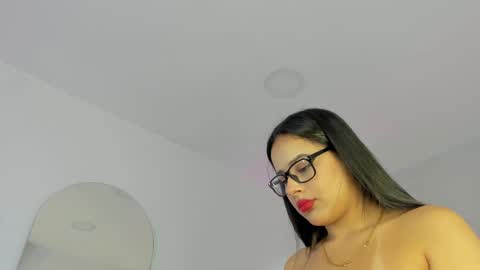 Snapshot of dream_nena chatting on 29, 9, 2025 N E N A online show from 29, 9, 2025
