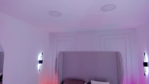 Snapshot of dream_nena chatting on 16, 10, 2025 N E N A online show from 16, 10, 2025