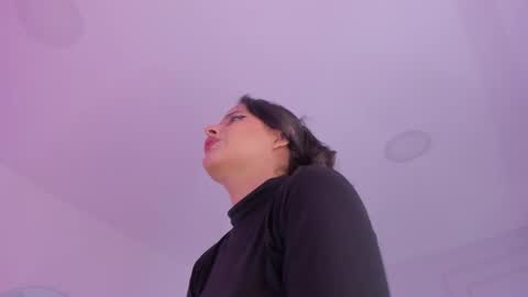 Snapshot of dream_nena chatting on 21, 10, 2025 N E N A online show from 21, 10, 2025