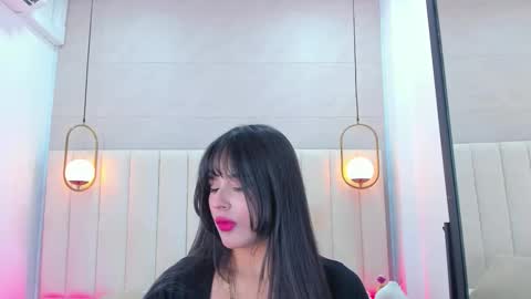 Snapshot of dream_nena chatting on 1, 12, 2025 N E N A online show from 1, 12, 2025