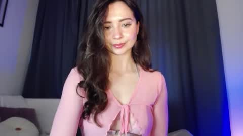 Nicole online show from 25, 2, 2025