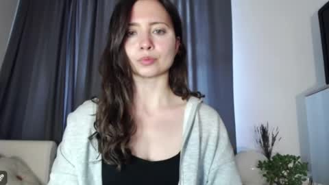 Nicole online show from 31, 3, 2026