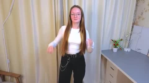 Snapshot of dreamaprokos chatting on 10, 11, 2025 Hello im Leya online show from 10, 11, 2025