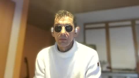 Snapshot of dreambob chatting on 19, 12, 2025 Dreambob online show from 19, 12, 2025