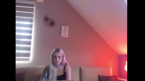 A girl online show from 5, 6, 2026