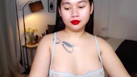Snapshot of dreamgirlheaven chatting on 28, 11, 2025 Heaven online show from 28, 11, 2025