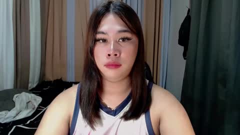 Snapshot of dreammegan chatting on 10, 3, 2025 Stacy DONT FORGET TO FOLLOW ME AND THUMBS UP my wife samgrg2 online show from 10, 3, 2025