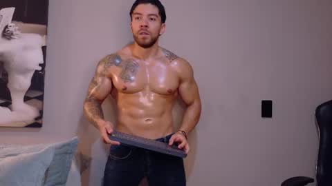 Snapshot of dreammr1 chatting on 7, 7, 2026 cris online show from 7, 7, 2026