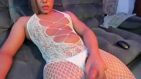 dreams_chloe online show from 11, 7, 2026