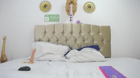 Sophia online show from 8, 1, 2025