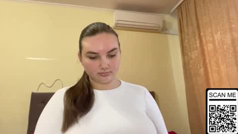 Mila online show from 14, 10, 2025