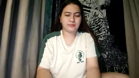 Snapshot of dreamycreamyst chatting on 18, 2, 2025 dreamycreamyst online show from 18, 2, 2025