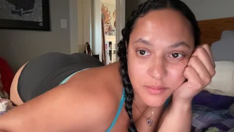 Snapshot of dreamyriri chatting on 23, 1, 2025 RIRI OR DREAMY online show from 23, 1, 2025