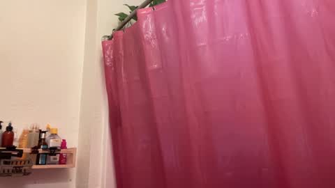 Snapshot of dreamyriri chatting on 12, 2, 2025 RIRI OR DREAMY online show from 12, 2, 2025