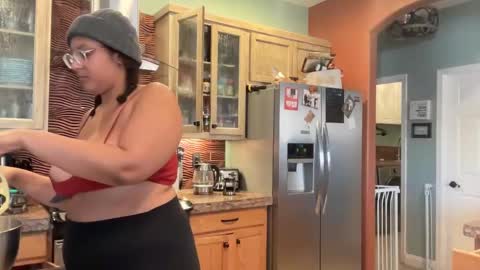 Snapshot of dreamyriri chatting on 14, 2, 2025 RIRI OR DREAMY online show from 14, 2, 2025