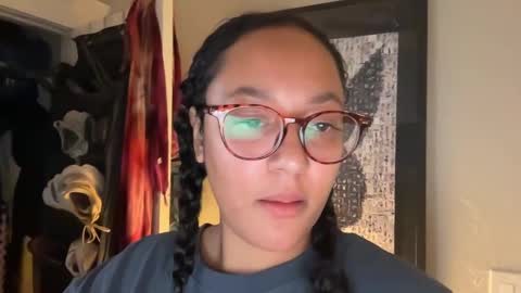 Snapshot of dreamyriri chatting on 19, 2, 2025 RIRI OR DREAMY online show from 19, 2, 2025