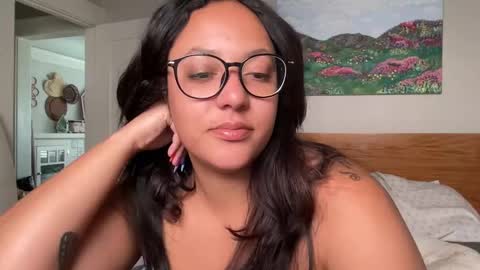 Snapshot of dreamyriri chatting on 4, 3, 2025 RIRI OR DREAMY online show from 4, 3, 2025