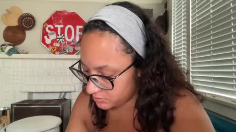 Snapshot of dreamyriri chatting on 14, 9, 2025 RIRI OR DREAMY online show from 14, 9, 2025