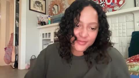 Snapshot of dreamyriri chatting on 27, 9, 2025 RIRI OR DREAMY online show from 27, 9, 2025