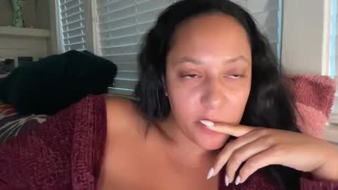 Snapshot of dreamyriri chatting on 7, 11, 2025 RIRI OR DREAMY online show from 7, 11, 2025