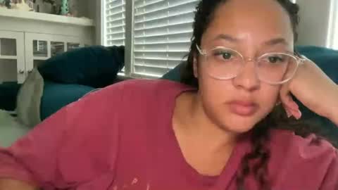 Snapshot of dreamyriri chatting on 23, 6, 2026 RIRI OR DREAMY online show from 23, 6, 2026