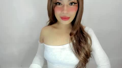 Snapshot of dripqueenxoxo chatting on 5, 10, 2025 miss. Erika online show from 5, 10, 2025