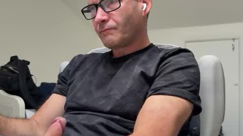 Snapshot of drnickarman chatting on 17, 10, 2025 Nick online show from 17, 10, 2025