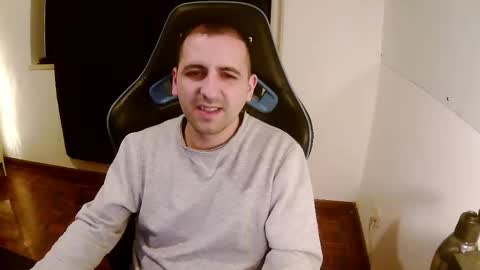 Snapshot of droooooones chatting on 16, 2, 2025 droooooones online show from 16, 2, 2025