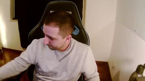 Snapshot of droooooones chatting on 21, 2, 2025 droooooones online show from 21, 2, 2025