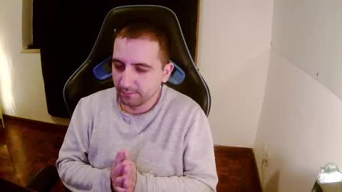 Snapshot of droooooones chatting on 23, 2, 2025 droooooones online show from 23, 2, 2025