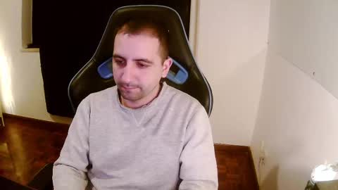 Snapshot of droooooones chatting on 24, 2, 2025 droooooones online show from 24, 2, 2025