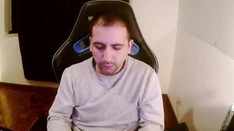 Snapshot of droooooones chatting on 25, 2, 2025 droooooones online show from 25, 2, 2025