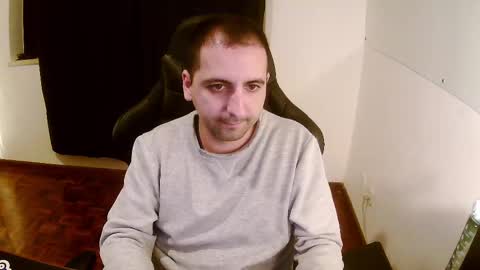 Snapshot of droooooones chatting on 27, 2, 2025 droooooones online show from 27, 2, 2025