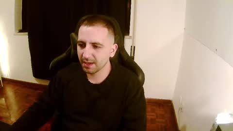 Snapshot of droooooones chatting on 1, 3, 2025 droooooones online show from 1, 3, 2025