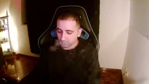 Snapshot of droooooones chatting on 6, 3, 2025 droooooones online show from 6, 3, 2025