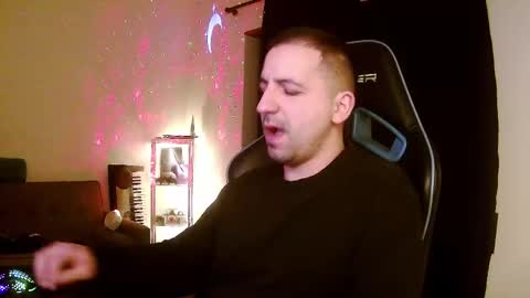 Snapshot of droooooones chatting on 7, 3, 2025 droooooones online show from 7, 3, 2025