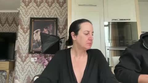 Snapshot of drresa chatting on 25, 2, 2025 Dr. Resa online show from 25, 2, 2025