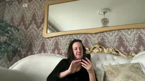 Snapshot of drresa chatting on 27, 2, 2025 Dr. Resa online show from 27, 2, 2025