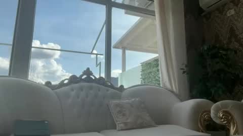 Snapshot of drresa chatting on 1, 3, 2025 Dr. Resa online show from 1, 3, 2025