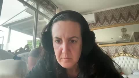 Snapshot of drresa chatting on 1, 3, 2025 Dr. Resa online show from 1, 3, 2025