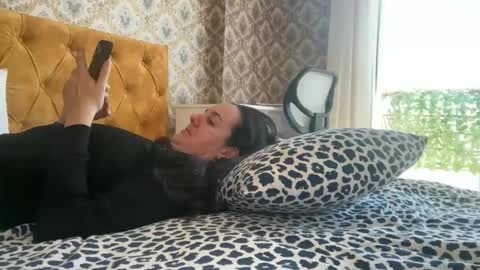 Snapshot of drresa chatting on 6, 3, 2025 Dr. Resa online show from 6, 3, 2025