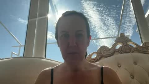 Snapshot of drresa chatting on 7, 3, 2025 Dr. Resa online show from 7, 3, 2025