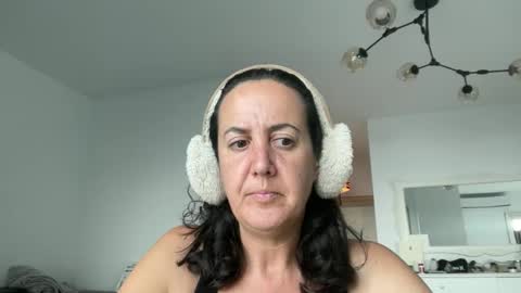 Snapshot of drresa chatting on 20, 10, 2025 Dr. Resa online show from 20, 10, 2025